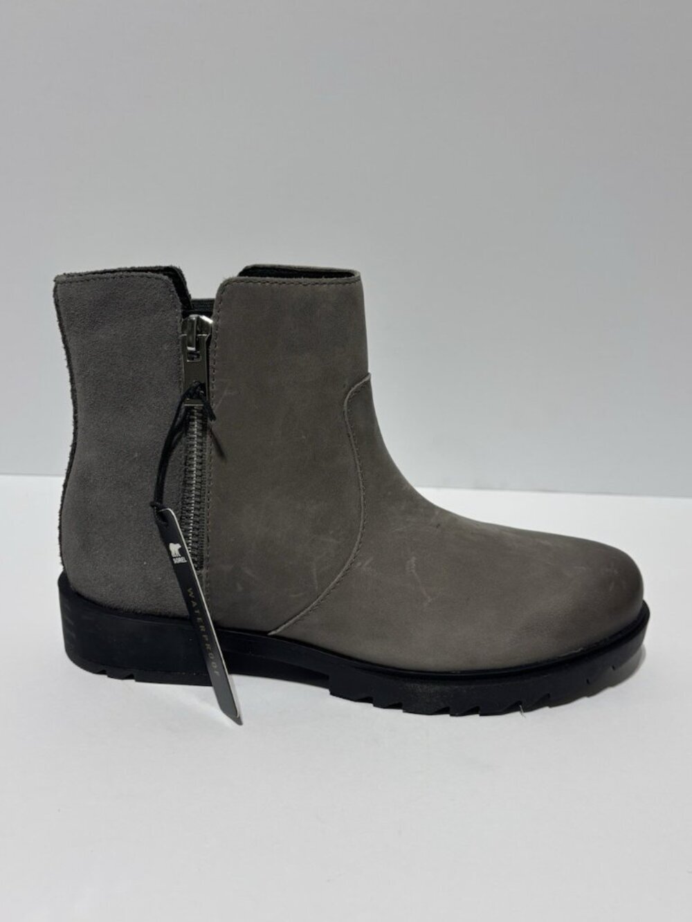 Sorel Women’s Emelie II Zip Chelsea Boots Gray Leather, Size 8 M